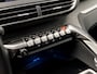 Peugeot 3008 1.2 PureTech Allure Sport (APPLE CARPLAY, GROOT NAVI, PARKEERSENSOREN, LEDER, SPORTSTOELEN, GETINT GLAS, CRUISE, NIEUWE APK, NIEUWSTAAT)