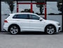 Volkswagen Tiguan 1.5 TSI Business R-Line | Navigatie | Adaptieve Cruise Control | LED Koplampen | R-Line | 19'' Lichtmetalen Velgen | Climate Control | Apple Carplay | Android Auto | Parkeersensoren | Regensensor | DAB+ Radio |
