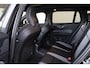 Volvo V60 T8 Recharge AWD Performance Edition - Polestar Engineered - Panorama/schuifdak - Styling kit - IntelliSafe Assist & Surround - Harman/Kardon audio - Parkeercamera achter - Verwarmde voorstoelen, stuur & achterbank - Parkeersensoren voor & achter - Elektr. bedienb. voorstoelen met geheugen - Extra getint glas - Elektr. inklapbare trekhaak - 19' LMV