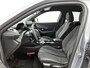 Peugeot 2008 SUV Allure Hybrid 145pk Automaat | Navigatie | Camera v+a | Climate Control | Adaptieve Cruise Control | Parkeersensoren v+a | Keyless | Dodehoeksensor | Draadloze Apple Carplay / Android Auto + telefoonlader | Digitaal instrumentenpaneel | DAB+ radio | Led koplampen | Donker getint glas | 17" lichtmetalen velgen |