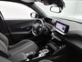 Peugeot 2008 SUV Allure Hybrid 145pk Automaat | Navigatie | Camera v+a | Climate Control | Adaptieve Cruise Control | Parkeersensoren v+a | Keyless | Dodehoeksensor | Draadloze Apple Carplay / Android Auto + telefoonlader | Digitaal instrumentenpaneel | DAB+ radio | Led koplampen | Donker getint glas | 17" lichtmetalen velgen |