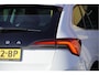 Skoda Scala 1.0 TSI 5drs First Edition BJ2019 Lmv 17" | Led V+A | Pdc | App-Connect | Climate control | Cruise control | Alcantara/Stof bekleding | Extra getint glas