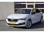 Skoda Scala 1.0 TSI 5drs First Edition BJ2019 Lmv 17" | Led V+A | Pdc | App-Connect | Climate control | Cruise control | Alcantara/Stof bekleding | Extra getint glas