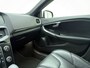 Volvo V40 2.0 T4 190pk Business Sport / Panorama dak / Lederen bekleding / On call / Stoelverwarming / Camera /