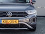 Volkswagen T-Roc 1.0 TSI Life Business Stoelverwarming | Navigatie | Virtual Cockpit | LED Koplampen | Climate Control | Parkeersensoren | DAB+ Radio | Voorverwarming Installatie | Metallic Lak | Lichtmetalen Velgen |