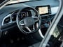 Volkswagen T-Roc 1.0 TSI Life Business Stoelverwarming | Navigatie | Virtual Cockpit | LED Koplampen | Climate Control | Parkeersensoren | DAB+ Radio | Voorverwarming Installatie | Metallic Lak | Lichtmetalen Velgen |