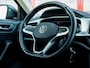 Volkswagen T-Roc 1.0 TSI Life Business Stoelverwarming | Navigatie | Virtual Cockpit | LED Koplampen | Climate Control | Parkeersensoren | DAB+ Radio | Voorverwarming Installatie | Metallic Lak | Lichtmetalen Velgen |