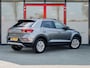 Volkswagen T-Roc 1.0 TSI Life Business Stoelverwarming | Navigatie | Virtual Cockpit | LED Koplampen | Climate Control | Parkeersensoren | DAB+ Radio | Voorverwarming Installatie | Metallic Lak | Lichtmetalen Velgen |