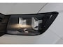 Volkswagen Crafter Bedrijfswagens Trendline L3 Bestelwagen (2) GP 2.0 TDI EU6 103 k Volkswagen Bedrijfswagens Crafter Trendline L3H3  2.0 TDI EU6 140 pk GVW 3.5T Automaat! VOORRAAD!!