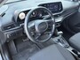 Hyundai i20 1.0 T-GDI Comfort Smart / Fabrieksgarantie t/m 8-2028 / Volledig Onderhouden / Navigatie via Apple Carplay/Android Auto / Stuur-/Stoelverwarming / Achteruitrijcamera / Cruise Control / Climate control / Trekgewicht 1110 kg /