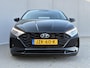 Hyundai i20 1.0 T-GDI Comfort Smart / Fabrieksgarantie t/m 8-2028 / Volledig Onderhouden / Navigatie via Apple Carplay/Android Auto / Stuur-/Stoelverwarming / Achteruitrijcamera / Cruise Control / Climate control / Trekgewicht 1110 kg /