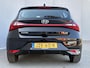 Hyundai i20 1.0 T-GDI Comfort Smart / Fabrieksgarantie t/m 8-2028 / Volledig Onderhouden / Navigatie via Apple Carplay/Android Auto / Stuur-/Stoelverwarming / Achteruitrijcamera / Cruise Control / Climate control / Trekgewicht 1110 kg /