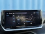 Peugeot 2008 1.2 Hybrid 136 GT Afdaal assistent | Achteruitrijcamera | Keyless start | Cruise control | Led interieur verlichting | Zwarte hemel | Apple carplay & Android auto