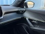 Peugeot 2008 1.2 Hybrid 136 GT Afdaal assistent | Achteruitrijcamera | Keyless start | Cruise control | Led interieur verlichting | Zwarte hemel | Apple carplay & Android auto