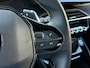 Peugeot 2008 1.2 Hybrid 136 GT Afdaal assistent | Achteruitrijcamera | Keyless start | Cruise control | Led interieur verlichting | Zwarte hemel | Apple carplay & Android auto