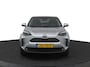 Toyota Yaris Cross 1.5 Hybrid Adventure | Leder / Stof bekleding | 360 graden camera | Stuur en stoelverwarming |