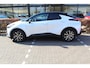 Toyota C-HR 1.8 Hybrid 140 First Edition Bi-Tone | Rijklaar | Parelmoer | Apple/Android | Stoel-/Stuurverw. | Blind Spot | Camera | Keyless | LED | El.achterklep | Navi