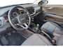 Kia Stonic 1.0T DynamicLine | Camera | Climate control | Apple Carplay / Android Auto | Cruise control | Parkeersensoren achter | Lichtmetalen velgen 16inch |