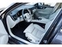 Volvo V60 T6 Automaat AWD Plus Bright | Park Assist | Verwarmbaar Stuurwiel | Stoelen voor/achter verwarmbaar | Elektrisch verstelbare stoelen met memory functie