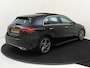 Mercedes-Benz A-klasse 180 AMG Line Premium/ Panorama schuifkanteldak/ keyless go/ advanced sound