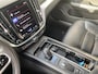 Volvo V60 2.0 B3 Momentum Advantage / Automaat / NL-Auto / Vol-Leder / Adaptieve Cruise-Control / Stoel-/Stuurverwarming / Climate-Control / Standkachel / Keyless / LED / Apple-Carplay & Android-Auto / DAB Radio-Bluetooth / Navi / PDC V+A met Camera / 19'' LMV / ENZ.