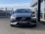 Volvo V60 2.0 B3 Momentum Advantage / Automaat / NL-Auto / Vol-Leder / Adaptieve Cruise-Control / Stoel-/Stuurverwarming / Climate-Control / Standkachel / Keyless / LED / Apple-Carplay & Android-Auto / DAB Radio-Bluetooth / Navi / PDC V+A met Camera / 19'' LMV / ENZ.