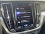 Volvo V60 2.0 B3 Momentum Advantage / Automaat / NL-Auto / Vol-Leder / Adaptieve Cruise-Control / Stoel-/Stuurverwarming / Climate-Control / Standkachel / Keyless / LED / Apple-Carplay & Android-Auto / DAB Radio-Bluetooth / Navi / PDC V+A met Camera / 19'' LMV / ENZ.