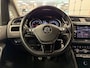 Volkswagen Touran 1.6 TDI SCR Comfortline Business * 7 Persoons / Carplay / Trekhaak / NL Auto *