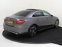 Mercedes-Benz A-klasse 200 Luxury Line Panorama Schuifdak / Parkeer Camera / Elektr. Trekhaak / Privacy Glass / Stoelverwarming /
