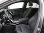 Mercedes-Benz A-klasse 200 Luxury Line Panorama Schuifdak / Parkeer Camera / Elektr. Trekhaak / Privacy Glass / Stoelverwarming /