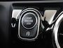 Mercedes-Benz A-klasse 200 Luxury Line Panorama Schuifdak / Parkeer Camera / Elektr. Trekhaak / Privacy Glass / Stoelverwarming /