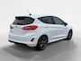 Ford Fiesta 1.0 EcoBoost ST-Line | Navigatie | Apple carplay & Android auto | Cruise control | Voorruit verwarming | Parkeersensor achter | 17" lichtmetalen velgen | Privacy glas |