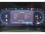 Volvo V60 B3 Core - IntelliSafe Assist & Surround - Parkeercamera achter - Parkeersensoren voor & achter - Draadloze tel. lader - 17' LMV