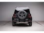 Land Rover Defender 110 2.0 P300e 110 X-Dynamic SE | NP € 113945,- | Elec Stoelen | Black Pack | Schuifkanteldak | Trekhaak | Cold Clima Pack