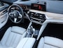 BMW 5-Serie M550i xDrive High Executive dealer O.H., BTW-auto, pano, HUD