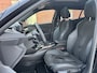 Peugeot e-2008 EV GT Pack 50 kWh | Trekhaak afneembaar | Schuifdak | Stoelverwarming | Keyless |