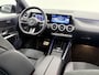 Mercedes-Benz B-klasse 250 e Business Solution AMG | AMG | Panoramadak | Sfeerverlichting | Elektrische achterklep | Distronic |