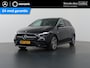 Mercedes-Benz B-klasse 250 e Business Solution AMG | AMG | Panoramadak | Sfeerverlichting | Elektrische achterklep | Distronic |