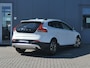 Volvo V40 Cross Country 2.0 T3 Nordic+ | Navigatie | Trekhaak | LED Koplampen | Lichtmetalen Velgen | Stoelverwarming | Parkeerverwarming | Parkeersensoren | High Performance Audio