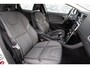 Volvo V40 Cross Country 2.0 T3 Nordic+ | Navigatie | Trekhaak | LED Koplampen | Lichtmetalen Velgen | Stoelverwarming | Parkeerverwarming | Parkeersensoren | High Performance Audio