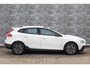 Volvo V40 Cross Country 2.0 T3 Nordic+ | Navigatie | Trekhaak | LED Koplampen | Lichtmetalen Velgen | Stoelverwarming | Parkeerverwarming | Parkeersensoren | High Performance Audio