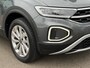 Volkswagen T-Roc 1.5 TSI 150pk DSG Style | Dode hoek | Camera | Keyless | Elek. Achterklep | Rijklaar incl. garantie