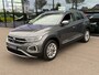 Volkswagen T-Roc 1.5 TSI 150pk DSG Style | Dode hoek | Camera | Keyless | Elek. Achterklep | Rijklaar incl. garantie