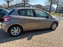 Peugeot 208 1.4 VTi Access, airco, cruise controle, elec pakket, 5 deurs, trekhaak, stuurbediening, navi, carplay, "rijklaarprijs"