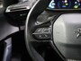 Peugeot e-2008 Allure 50kWh 136PK | 1ste eigenaar | ACCURAPPORT 90% | Camera | LED lampen | LEER/stof | Navigatie | Climate Control | Cruise Control | AUTOMAAT | DAB Radio | Parkeersensoren | Privacy Glass | Isofix |