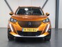 Peugeot e-2008 Allure 50kWh 136PK | 1ste eigenaar | ACCURAPPORT 90% | Camera | LED lampen | LEER/stof | Navigatie | Climate Control | Cruise Control | AUTOMAAT | DAB Radio | Parkeersensoren | Privacy Glass | Isofix |