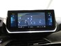 Peugeot e-2008 Allure 50kWh 136PK | 1ste eigenaar | ACCURAPPORT 90% | Camera | LED lampen | LEER/stof | Navigatie | Climate Control | Cruise Control | AUTOMAAT | DAB Radio | Parkeersensoren | Privacy Glass | Isofix |