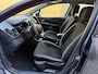 Renault Clio 0.9 TCe 90pk Zen | Airco | Cruise control | Navigatie | PDC achter | Elektrische ramen | LED | DAB | Centrale deurvergendeling | Origineel Nederlandse auto met NAP en onderhoudshistorie aanwezig!