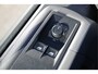 Volkswagen Crafter 35 2.0 TDI L3H3 DC-5P, 140PK AUT. LED, TREKHAAK, STOELVERWARMING, STANDKACHEL, CAMERA, PARKEERSENSOREN, AIRCO, CARPLAY, DUBBELE CABINE, DUBBEL CABINE