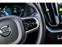 Volvo XC60 2.0 T6 Plug-in hybrid AWD Plus Black Edition | Long Range | Adaptieve Cruise Control | Panoramadak | Stoel en Stuurverwarming | Dodehoek Detectie | 21" |
